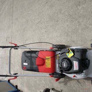 百利通自走草坪機(jī)，自動風(fēng)門油門