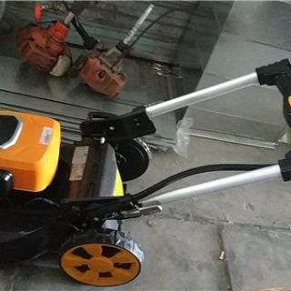 82V5AH鋰電池草坪機(jī)，20寸加厚鋼底盤，帶自走功能，靜音環(huán)保高效
